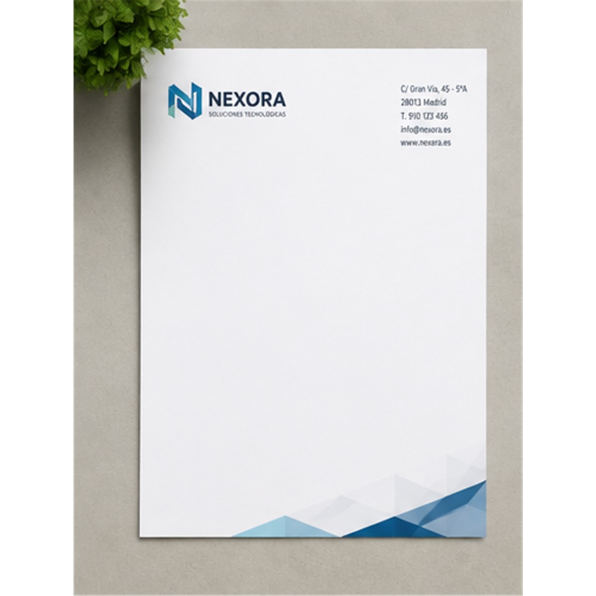 Hoja de carta personalizada con logotipo azul y datos de empresa